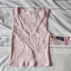 Millie Bobbie Brown Light Pink Ribbed Cropped Tank Top NWT
